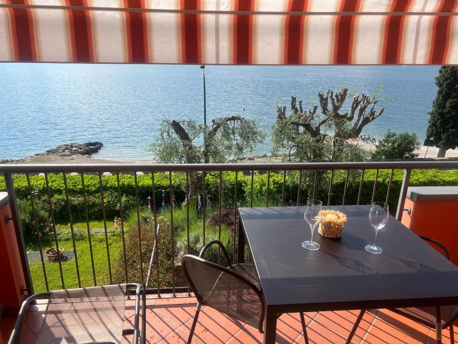 Residence Villa Al Lido Brenzone sul Garda Eksteriør bilde